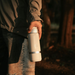 Outin Fino - elektrický mlýnek na kávu (Sandstone white)